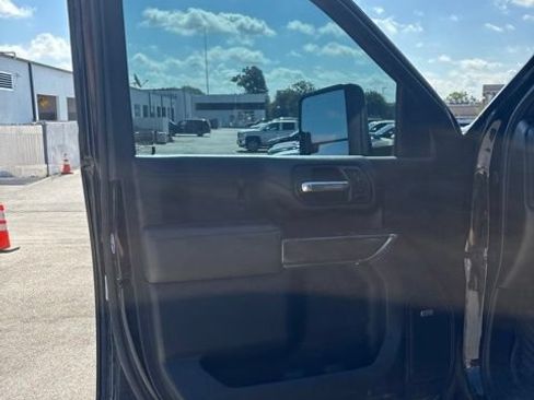 Used 2020 GMC Sierra 3500 AT4 w/ AT4 Premium Package AWD/4WD image 4