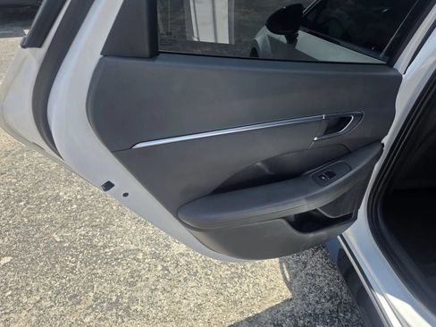 Used 2023 Hyundai Sonata SEL Plus FWD image 12