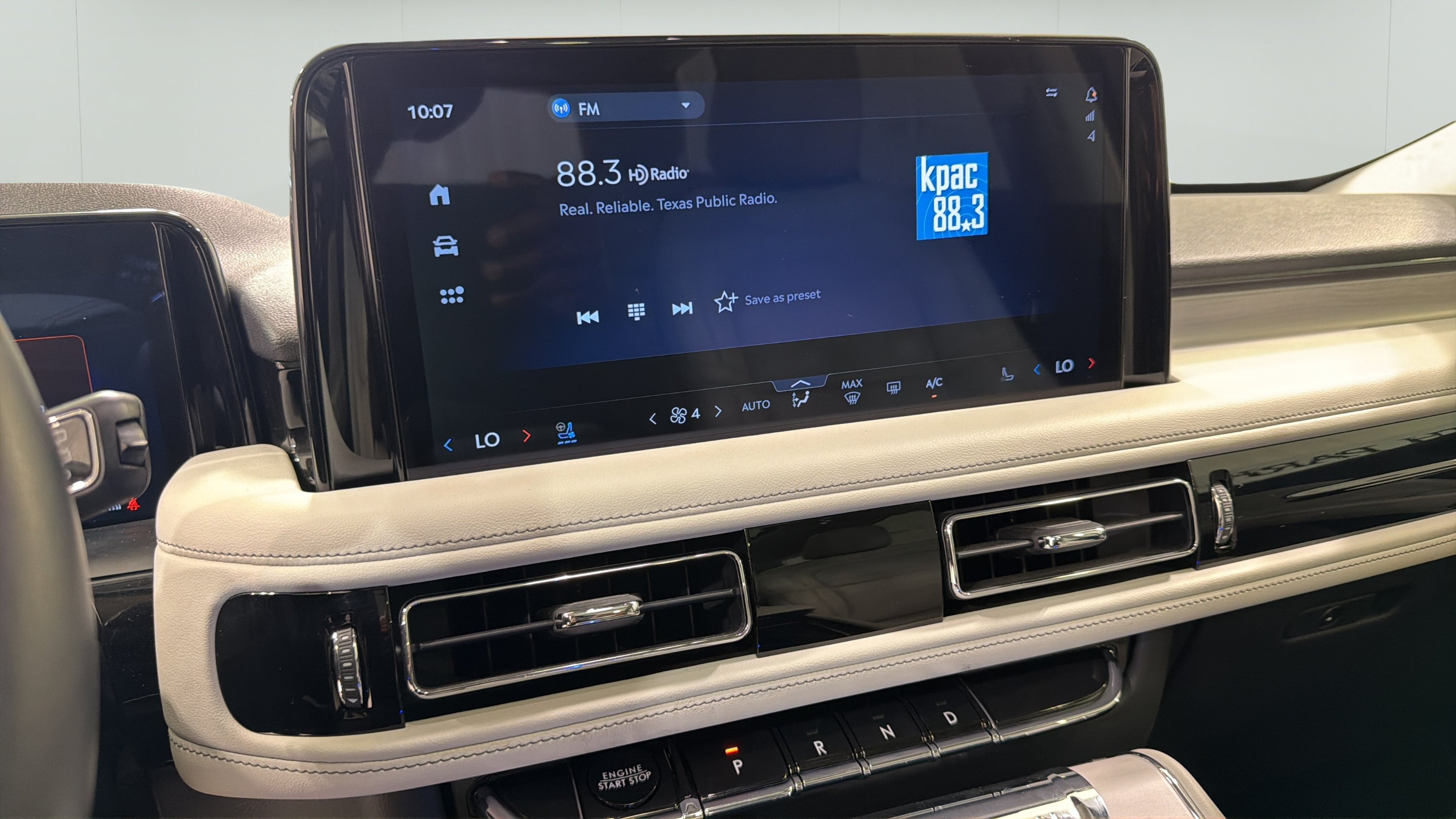 Used 2025 Lincoln Aviator Reserve w/ Jet Appearance Package RWD image 19