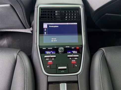 Used 2023 Porsche Panamera Platinum Edition RWD image 22