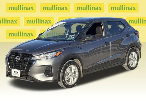 Used 2024 Nissan Kicks S image 12