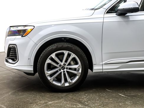 Used 2025 Audi Q7 3.0T Premium Plus w/ Premium Plus Package image 11