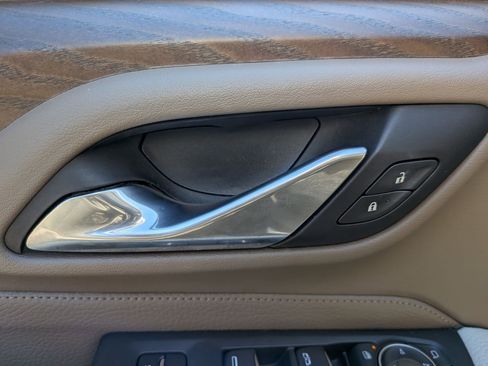 Used 2021 GMC Yukon XL Denali image 12