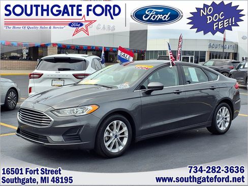 Used 2020 Ford Fusion SE FWD image 1