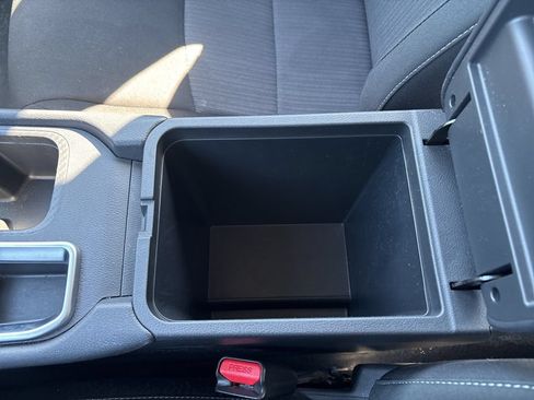 Used 2025 Nissan Sentra SV FWD image 31