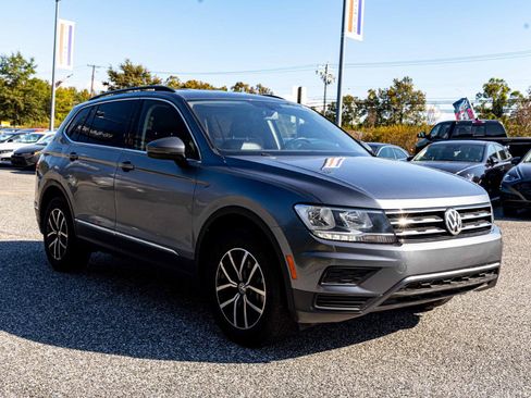 Used 2021 Volkswagen Tiguan SE R-Line AWD/4WD image 8