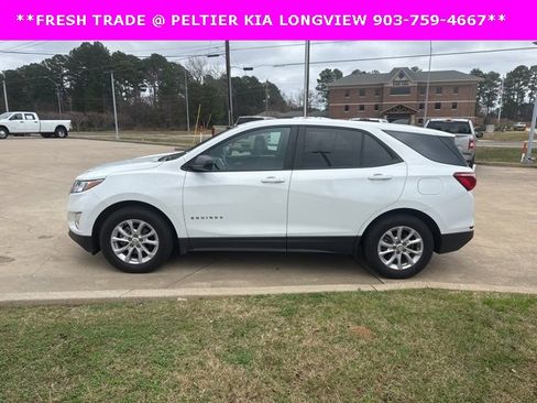 Used 2021 Chevrolet Equinox LS w/ LS Convenience Package image 4