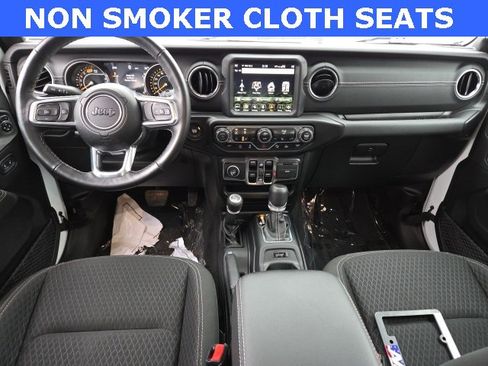 Used 2021 Jeep Wrangler Unlimited Sahara image 2