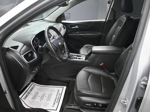 Used 2018 Chevrolet Equinox Premier FWD image 16