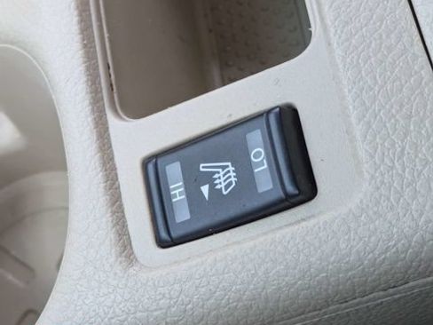 Used 2019 Nissan Rogue SV FWD image 26