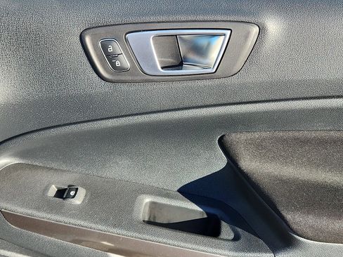 Used 2019 Ford EcoSport SE image 34