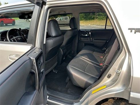 Used 2024 Toyota 4Runner TRD Off-Road Premium image 12