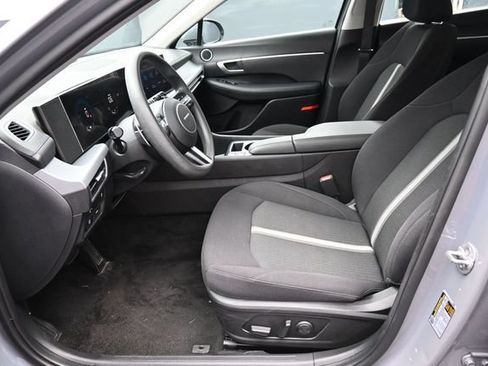 Used 2025 Hyundai Sonata SEL FWD image 12