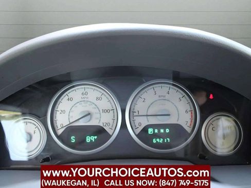 Used 2010 Chrysler Town & Country Touring image 24