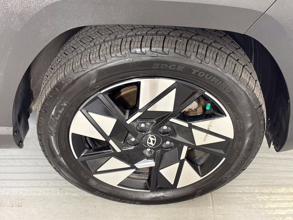 Used 2025 Hyundai Kona SEL FWD image 14