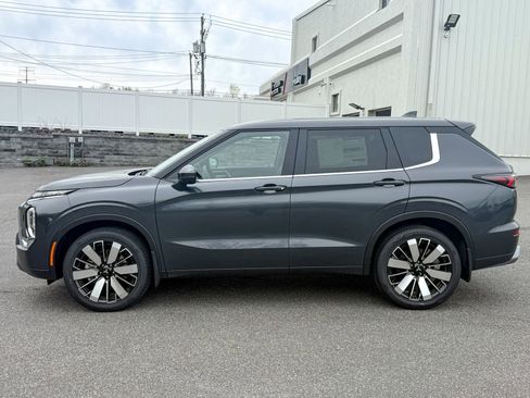 New 2026 Mitsubishi Outlander SE AWD/4WD image 4