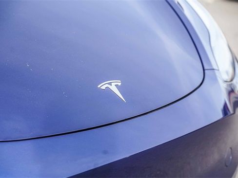 Used 2023 Tesla Model Y Long Range image 11