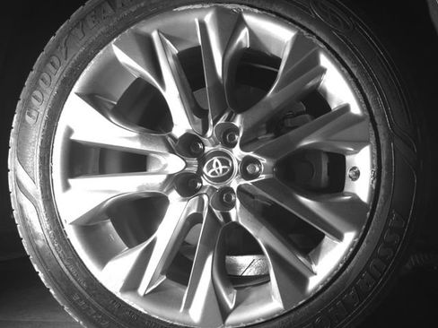 Used 2020 Toyota Highlander Limited AWD/4WD image 11
