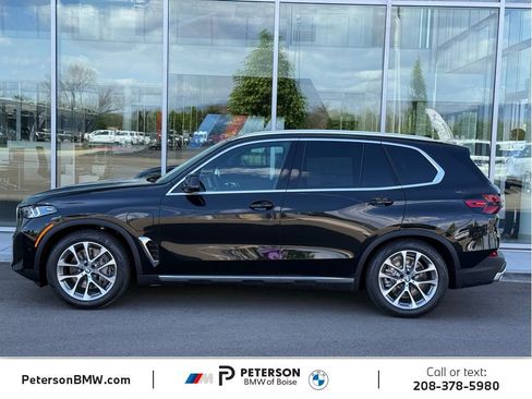 New 2026 BMW X5 xDrive50e w/ Premium Package AWD/4WD image 2