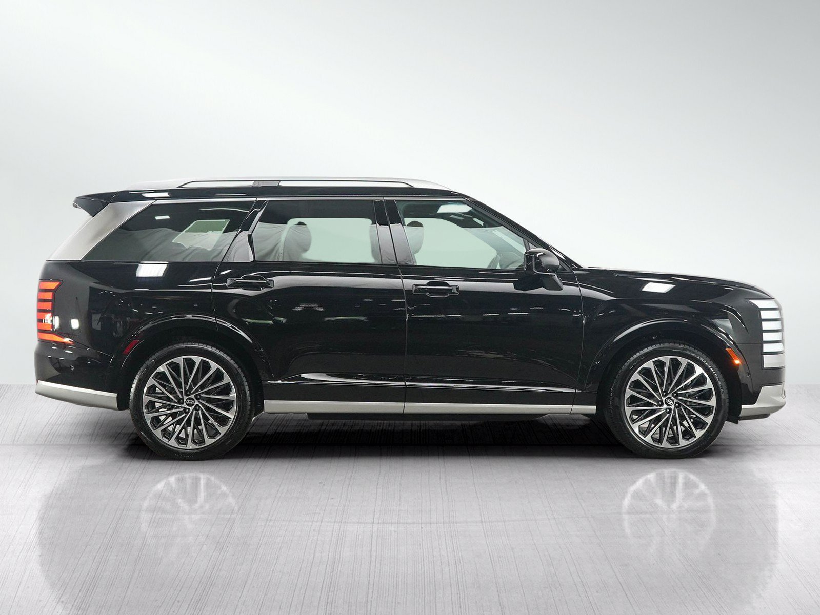 Certified 2026 Hyundai Palisade Calligraphy AWD/4WD image 6