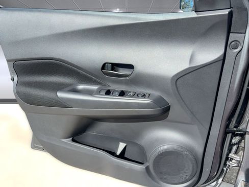 New 2025 Nissan Kicks S image 20