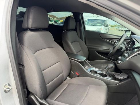 Used 2021 Chevrolet Malibu LS FWD image 22