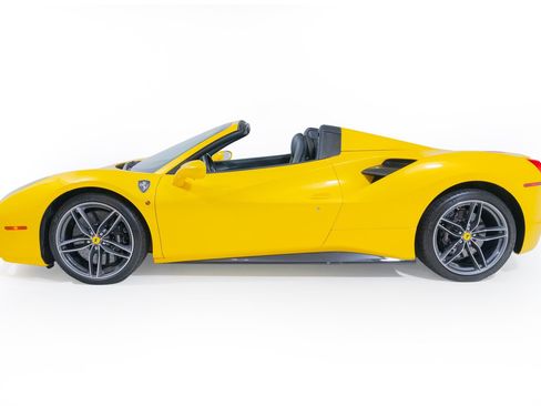 Used 2017 Ferrari 488 Spider RWD image 15