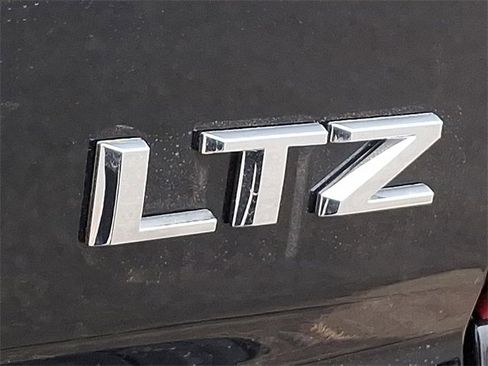 Used 2025 Chevrolet Silverado 1500 LTZ w/ Z71 Off-Road Package image 10