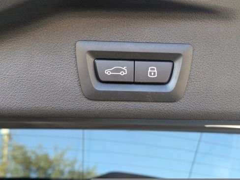 Used 2025 BMW X5 M Competition w/ Executive Package image 21