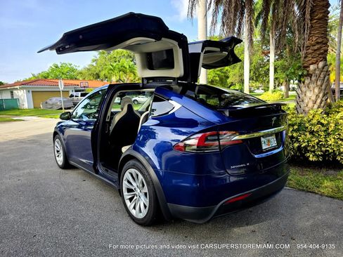 Used 2017 Tesla Model X 75D AWD/4WD image 13