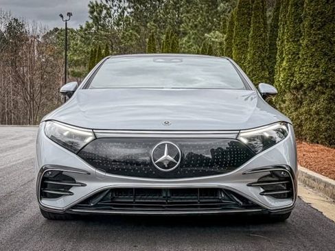 Used 2022 Mercedes-Benz EQS 450+ Sedan image 18