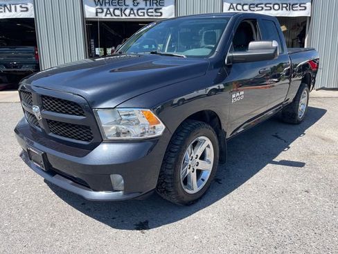 Used 2018 RAM 1500 Express AWD/4WD image 3