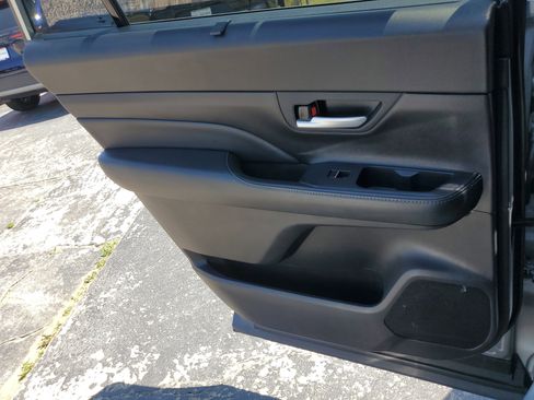 Used 2024 Toyota Grand Highlander XLE image 14