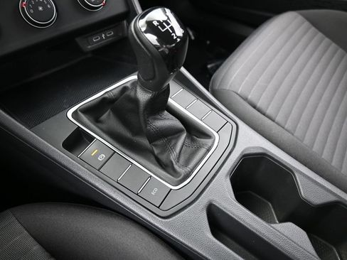 Used 2023 Volkswagen Jetta S image 25