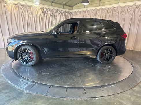 Used 2024 BMW X5 sDrive40i w/ M Sport Package RWD image 8