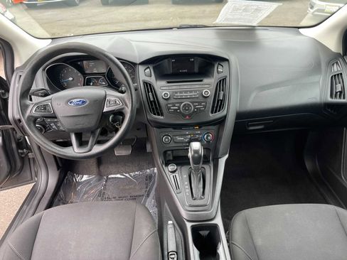 Used 2016 Ford Focus SE image 12