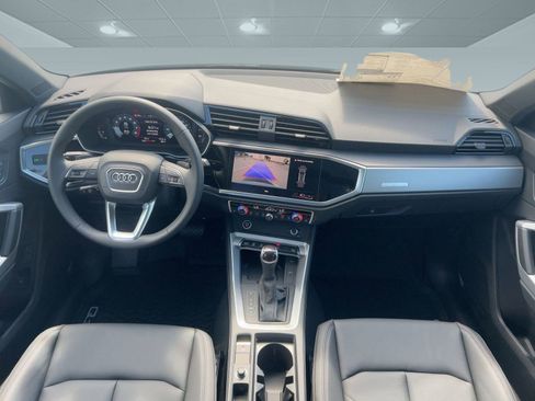 New 2025 Audi Q3 2.0T Premium image 17