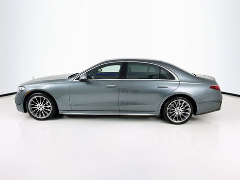 Used 2025 Mercedes-Benz S 580 4MATIC Sedan image 5