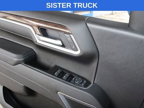 Used 2025 GMC Sierra 1500 Elevation AWD/4WD image 18