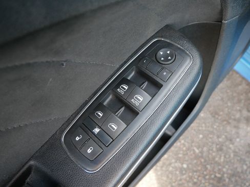 Used 2015 Dodge Charger SRT w/ Harman/Kardon Audio Group image 22