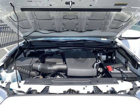 Certified 2023 Toyota Tacoma SR5 image 16