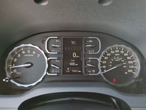 Used 2018 Toyota Tundra SR5 image 11