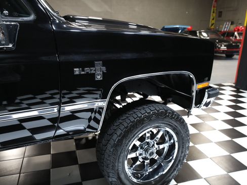 Used 1987 Chevrolet Blazer 4WD image 15