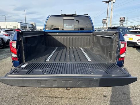 Used 2021 Nissan Titan PRO-4X w/ Pro-4x Convenience Package image 15