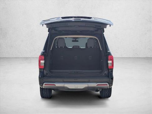 Used 2022 Ford Expedition XLT RWD image 6