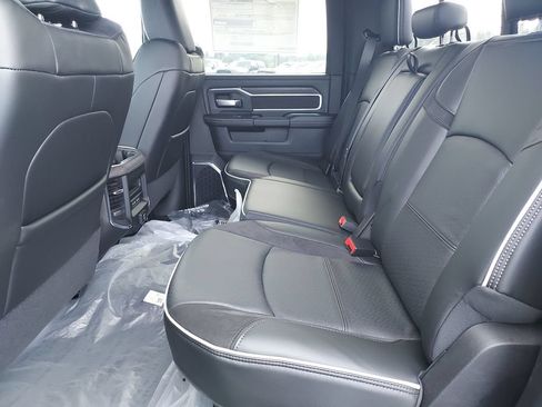 New 2026 RAM 2500 Laramie w/ Night Edition AWD/4WD image 24