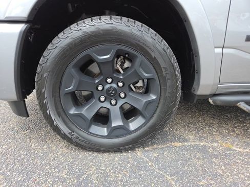 Used 2025 RAM 1500 Big Horn AWD/4WD image 12
