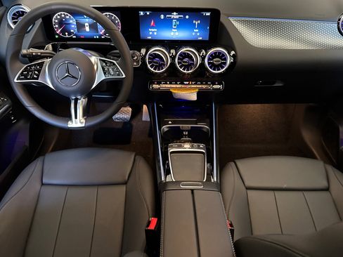 New 2025 Mercedes-Benz GLA 250 image 16