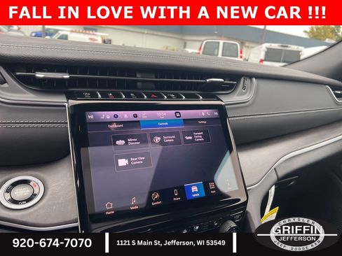 New 2025 Jeep Grand Cherokee Limited w/ Luxury Tech Group II image 27