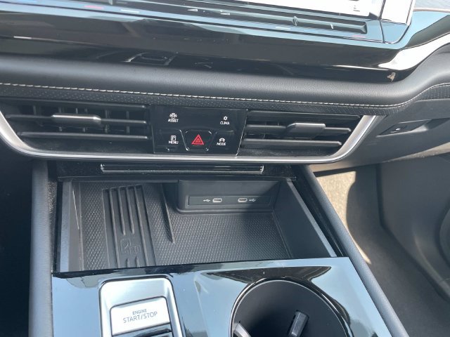 Used 2025 Volkswagen Atlas SE AWD/4WD image 25